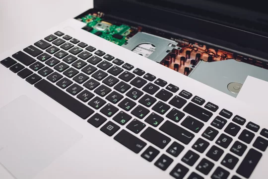 Замена клавиатуры на ноутбуке в Волгограде
